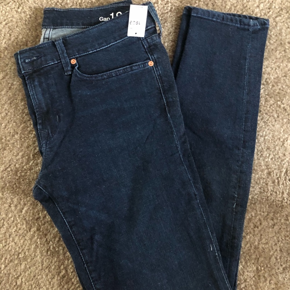 BNWT Gap jeggings
